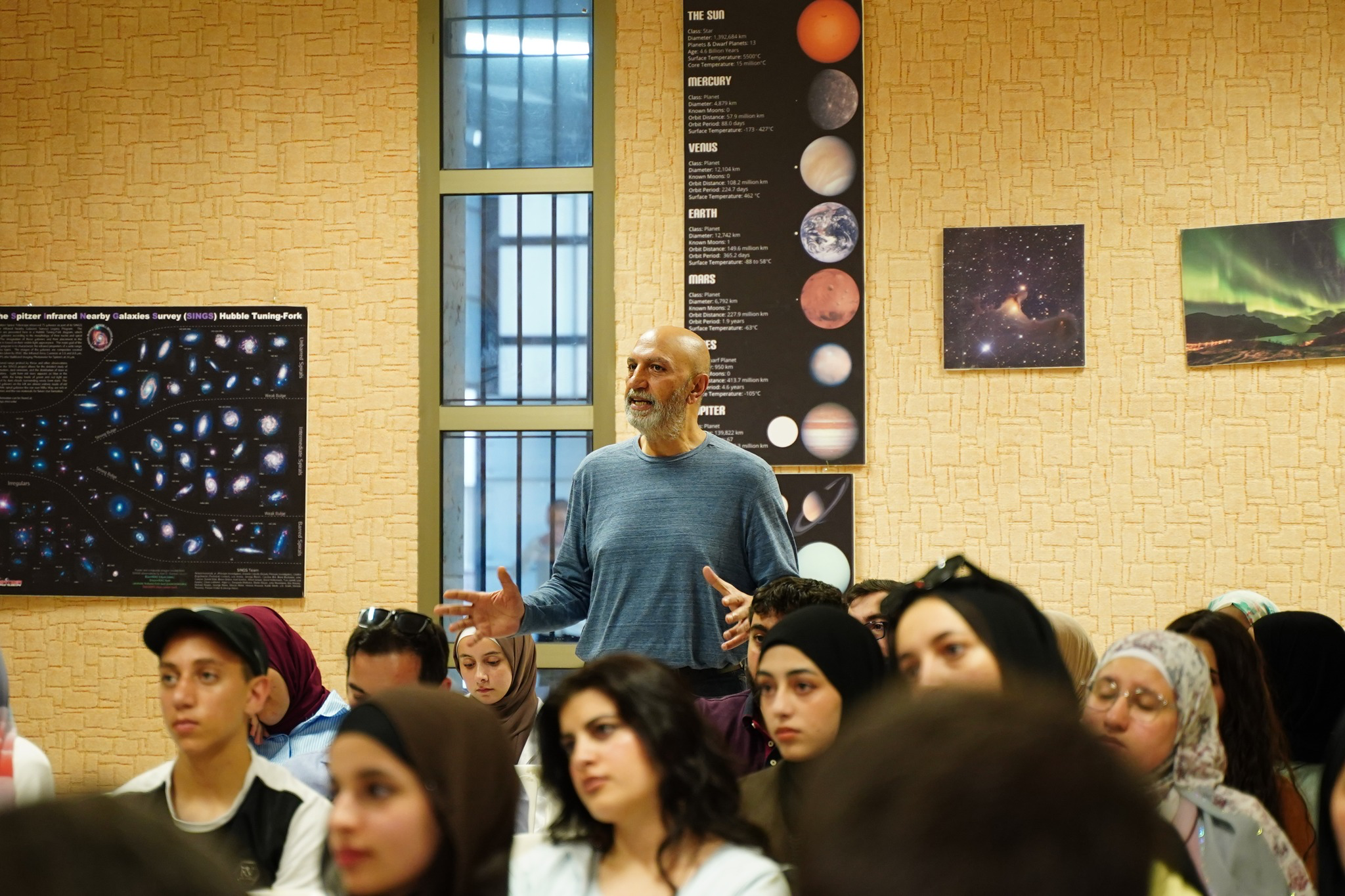 Audience at the Astro-Club lecture